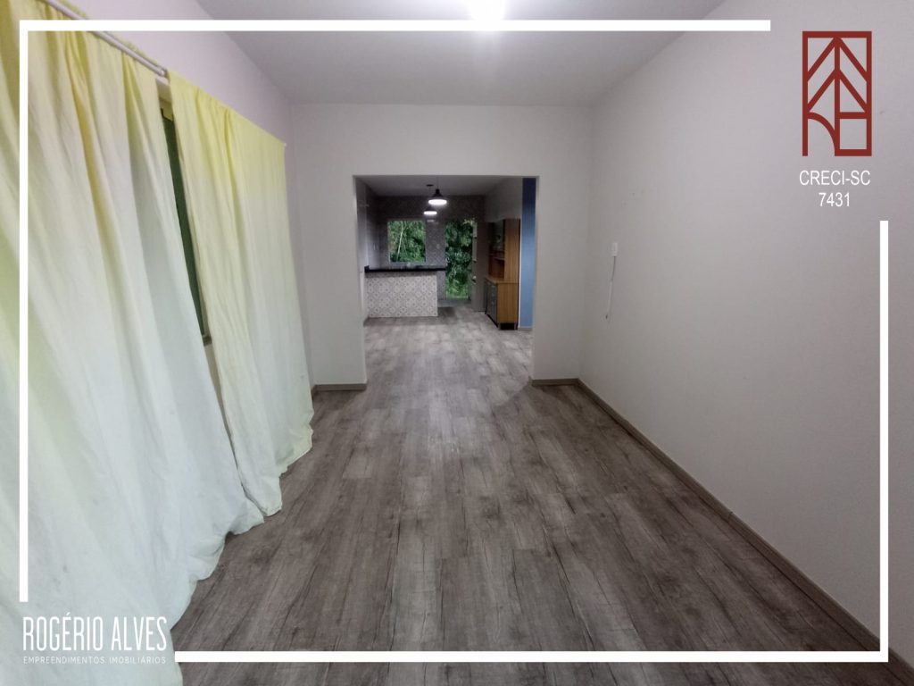 Aluga-se Casa Semi Mobiliada – Bairro Ribeirão Areado