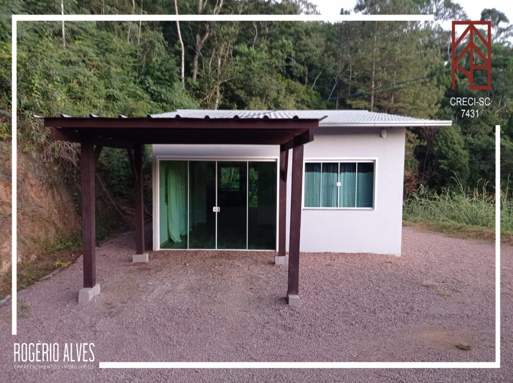 Aluga-se Casa Semi Mobiliada – Bairro Ribeirão Areado