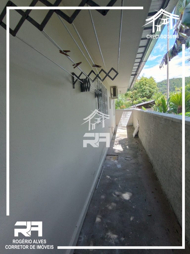 Aluga-se Sala Comercial + Casa – Semi Mobiliadas – Ponto Chic