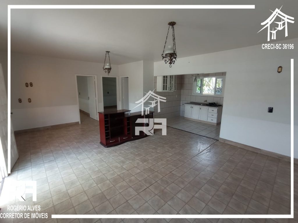 Aluga-se Sala Comercial + Casa – Semi Mobiliadas – Ponto Chic