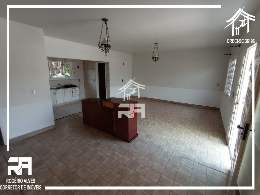 Aluga-se Sala Comercial + Casa – Semi Mobiliadas – Ponto Chic