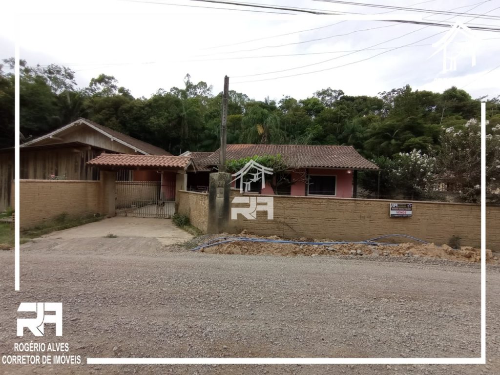 Aluga-se Casa Semi Mobiliada – Ribeirão Areado