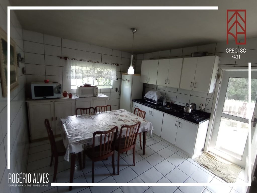 Aluga-se casa completa – fundos, toda mobiliada- Dalbérgia