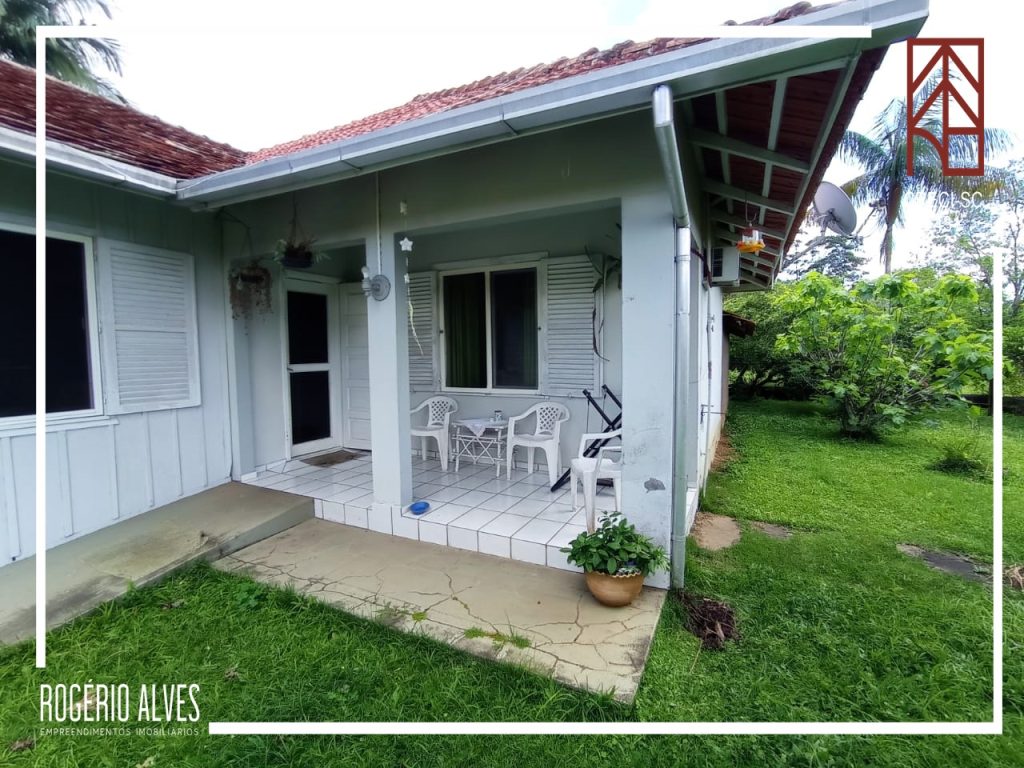 Aluga-se casa completa – fundos, toda mobiliada- Dalbérgia