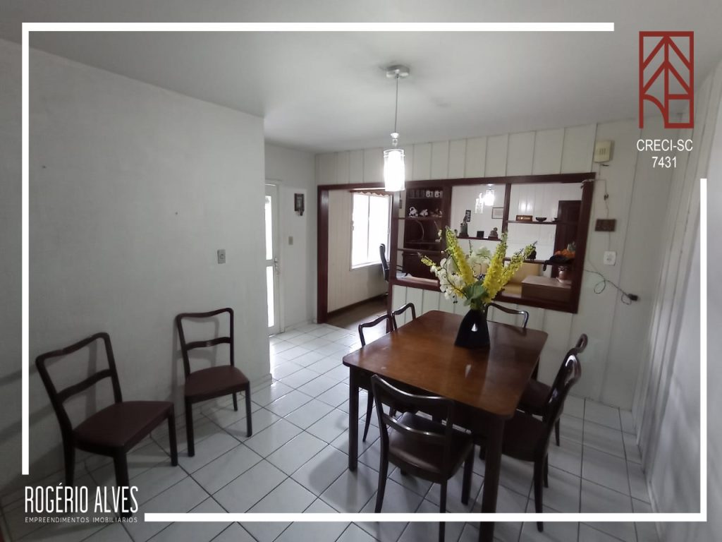 Aluga-se casa completa – fundos, toda mobiliada- Dalbérgia