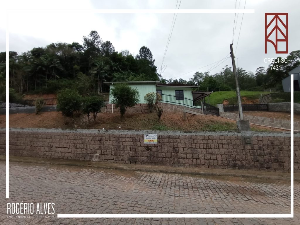 Aluga-se Casa – Centro Aluga-se Casa – Centro