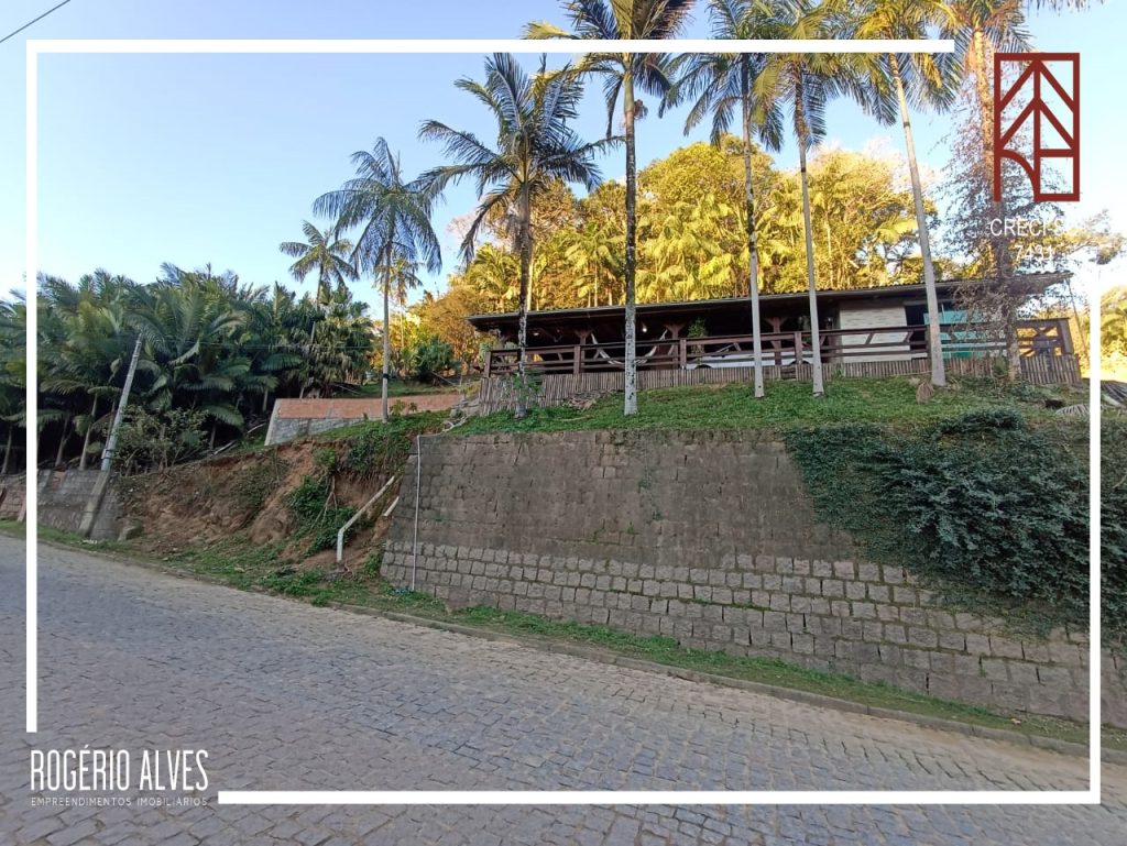 Casa com Piscina – Centro – Ibirama