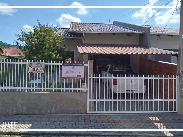 Casa Geminada semi-mobiliada – Areado