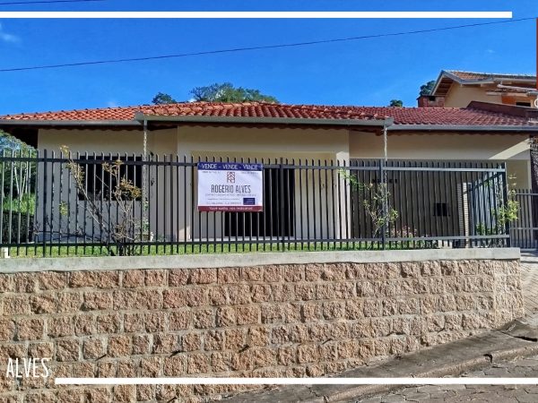 Casa Semi Mobiliada – Ponto Chic