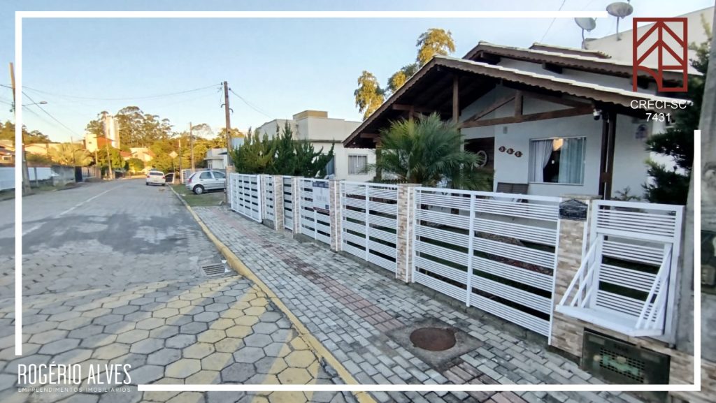 Casa com 2 pavimentos