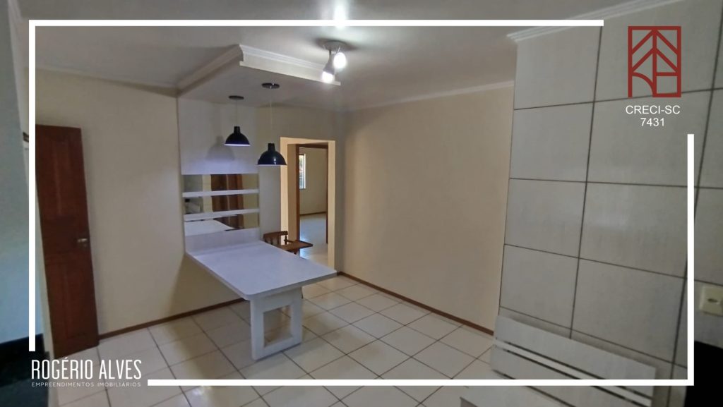 Aluga-se Casa Semi Mobiliada – Ponto Chic