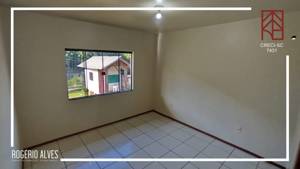 Aluga-se Casa Semi Mobiliada – Ponto Chic