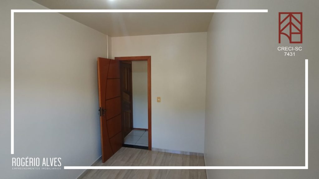 Aluga-se Casa Semi Mobiliada – Ponto Chic