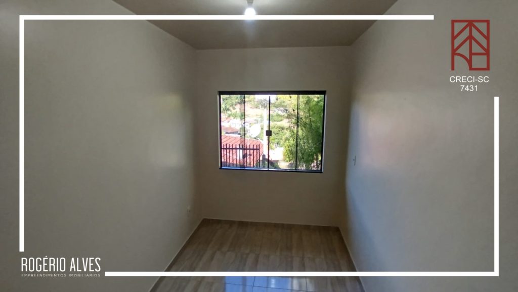 Aluga-se Casa Semi Mobiliada – Ponto Chic