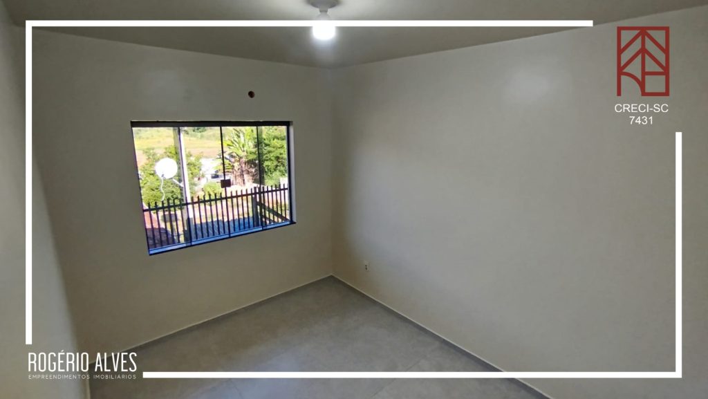 Aluga-se Casa Semi Mobiliada – Ponto Chic