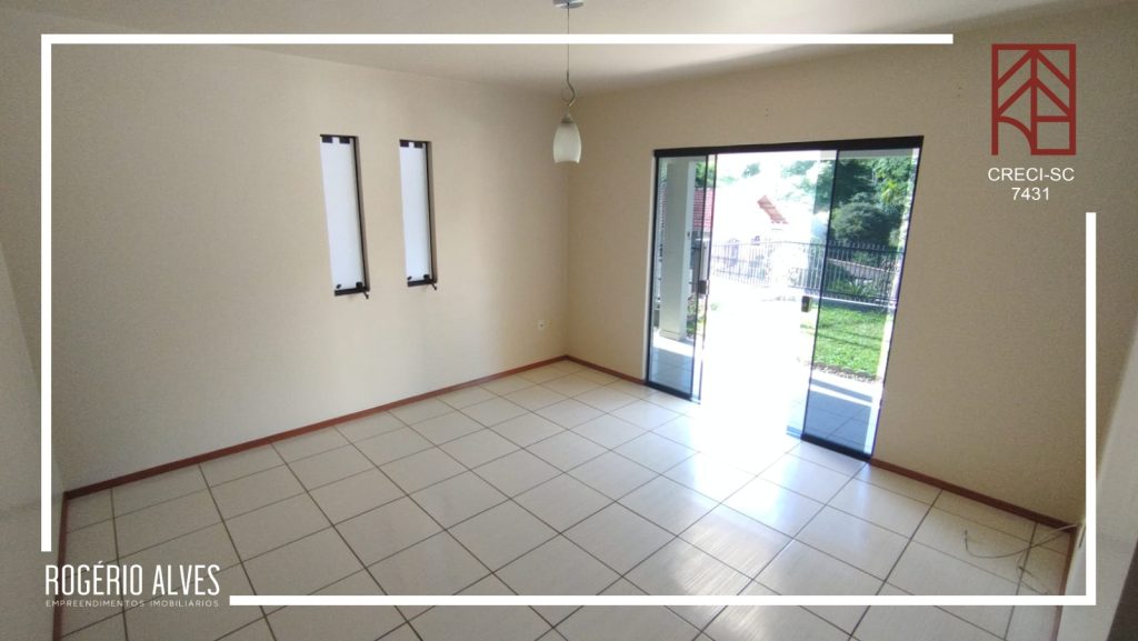 Aluga-se Casa Semi Mobiliada – Ponto Chic