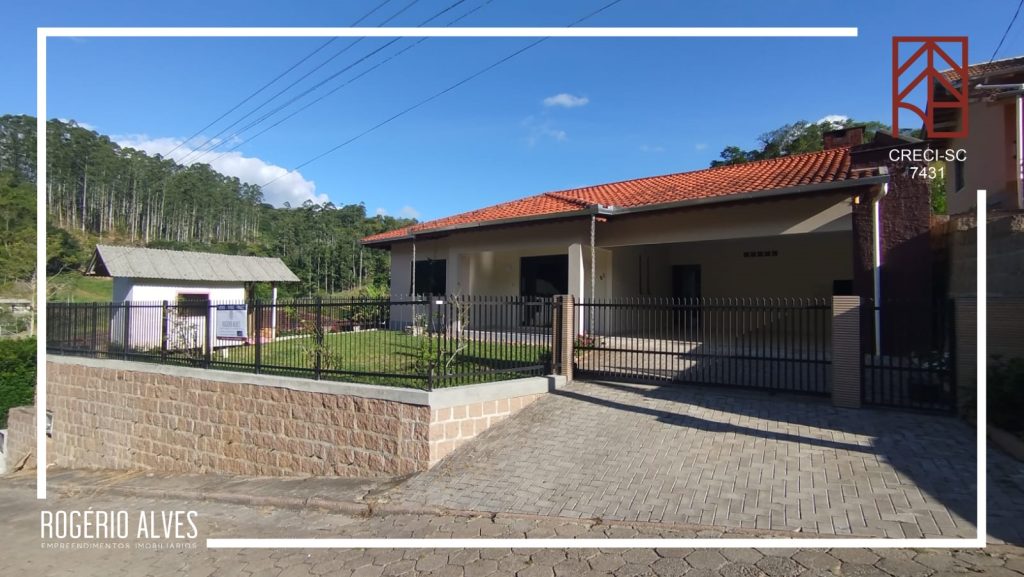 Aluga-se Casa Semi Mobiliada – Ponto Chic