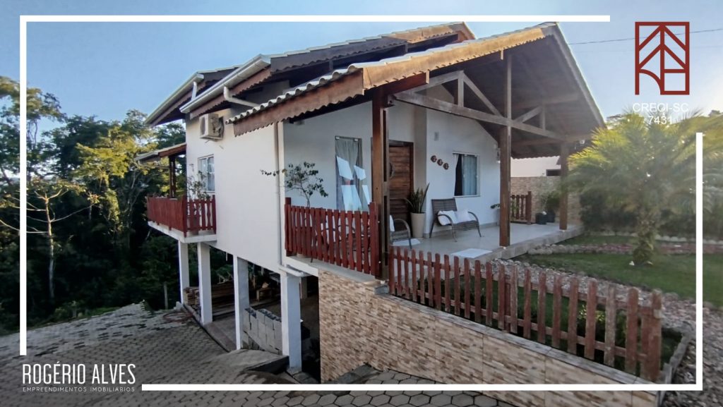 Casa com 2 pavimentos