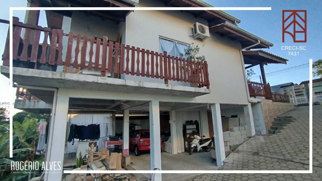 Casa com 2 pavimentos