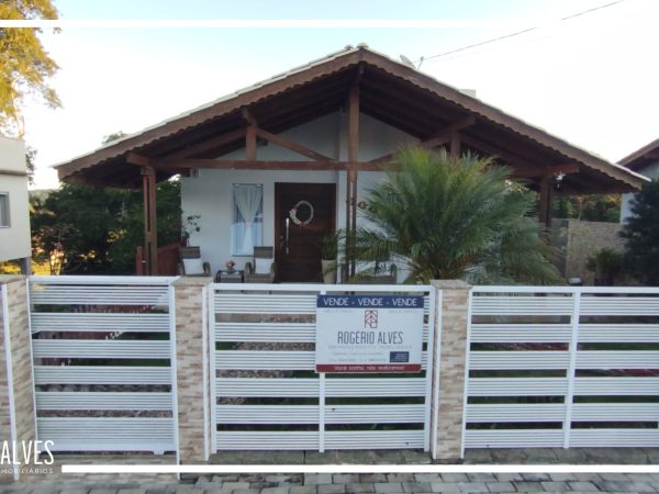 Casa com 2 pavimentos