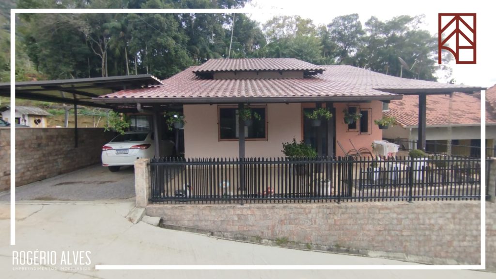 Casa à venda no bairro Ribeirão Carvalho – Apiúna/SC