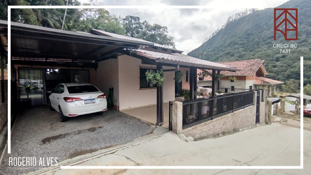 Casa à venda no bairro Ribeirão Carvalho – Apiúna/SC