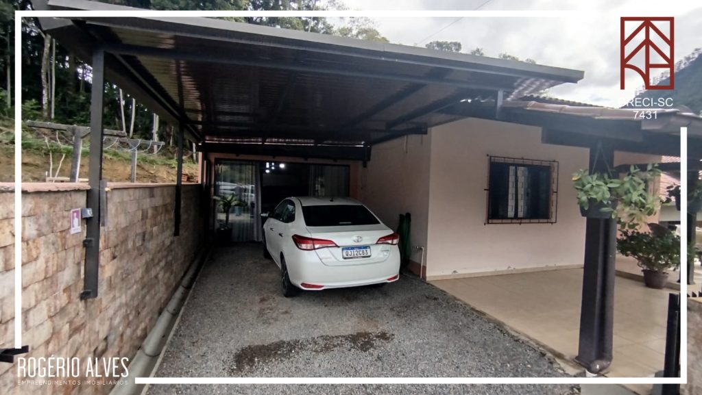 Casa à venda no bairro Ribeirão Carvalho – Apiúna/SC