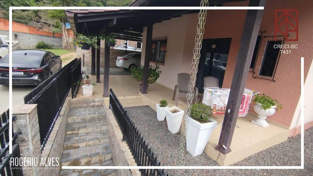 Casa à venda no bairro Ribeirão Carvalho – Apiúna/SC