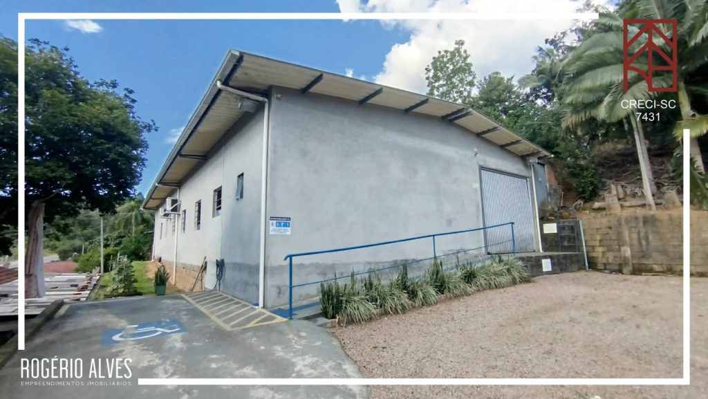 Casa e Galpão Industrial – Areado