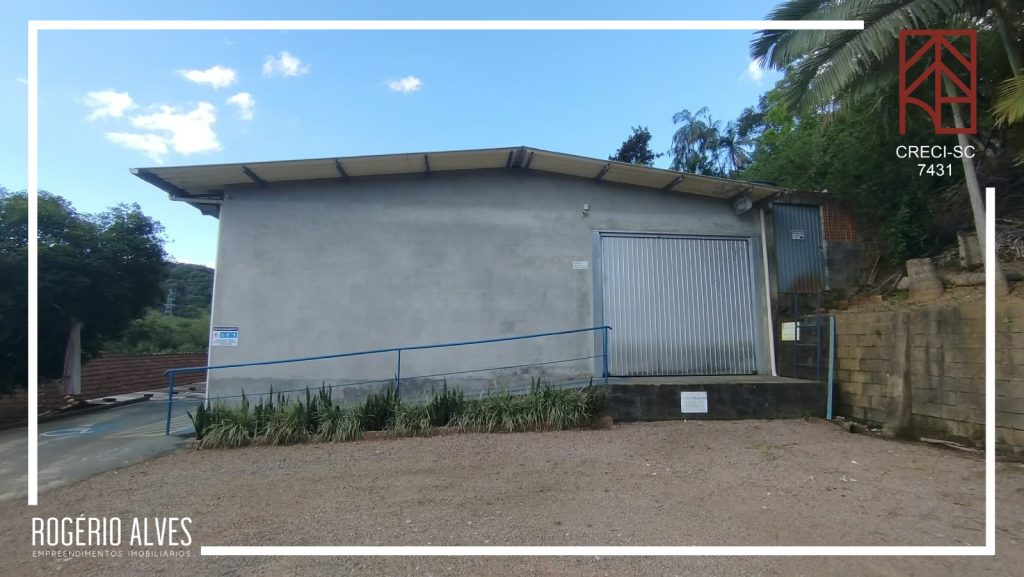 Casa e Galpão Industrial – Areado