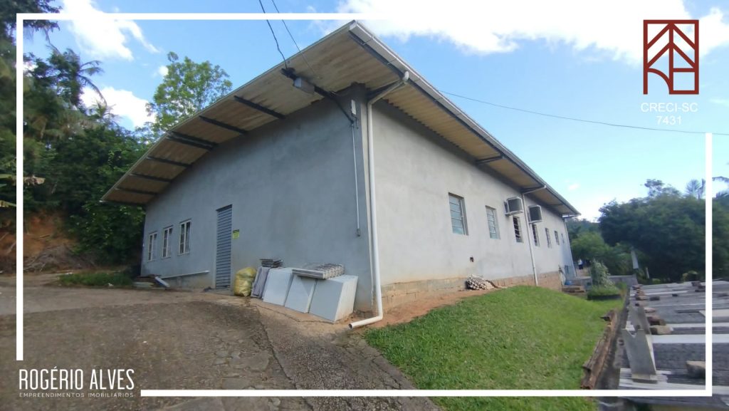 Casa e Galpão Industrial – Areado